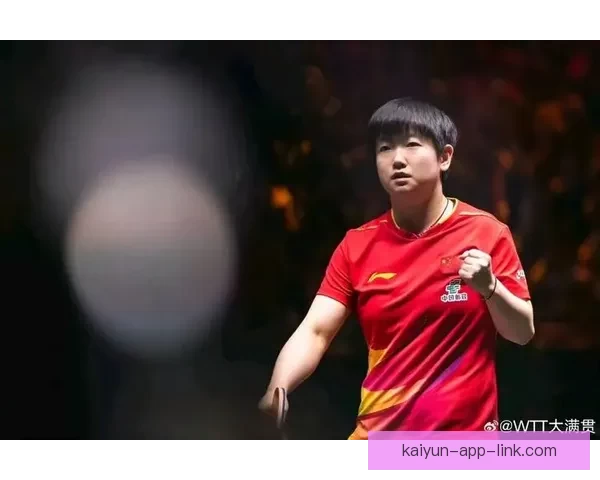 刘国正妻子看王楚钦比赛泪洒现场 累到双手撑地感动不已